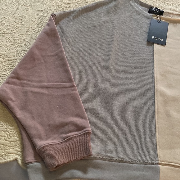 NWT oversized Fate Color block Swestshirt - Picture 8 of 9